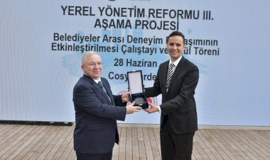İK Yönetim Bilgi Sistemi Ödül Aldı