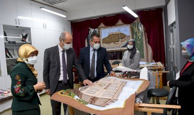 Kurtuluş Gününde  “Kırkyamada Kırk Maraş” Sergisi