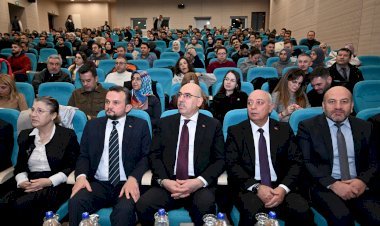 KSÜ’de 21. Yüzyıl Gençlik Yetkinlikleri ve Sivil Toplum Çalışmaları Konferansı Düzenlendi