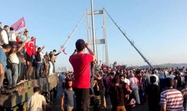 İçişleri Bakanlığı, 15 Temmuz Demokrasi ve Millî Birlik Günü’nün 10. yıl dönümünde Türkiye’nin demokrasi destanını yurdun dört bir yanında yankılandırılacak geniş çaplı bir anma seferberliğine imza atacak.