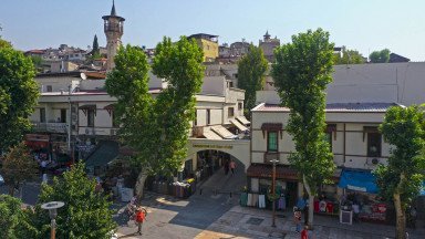 Tarihi Kapalı Çarşı’nın Yeni Cephesi Ortaya Çıkıyor