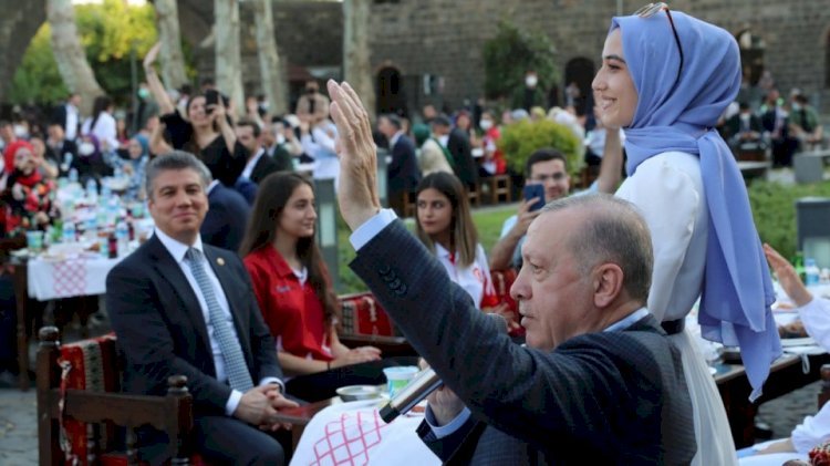 Cumhurbaşkanı Erdoğan Yedi Güzel Adam’da Gençlerle Buluşacak