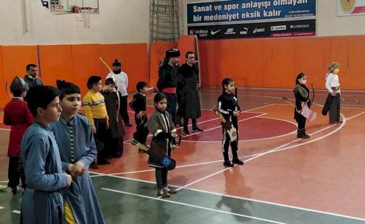 Elbistan Belediyesi okçuluk kursundan büyük başarı