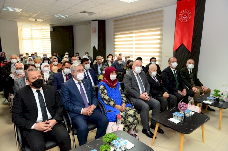 Üniversitemiz Yaşlılara Saygı Haftasını Konser ile Kutladı